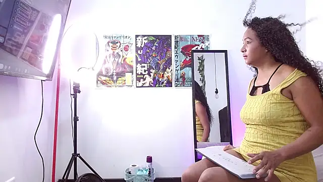 Liora Rayne online show from 18, 10, 2025