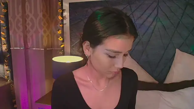 TanyaBello online show from 4, 2, 2026