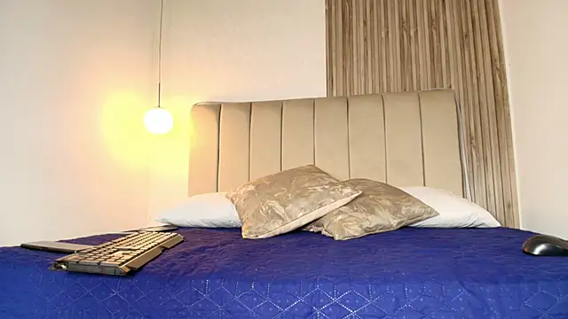 EvaaSinclair online show from 3, 3, 2026