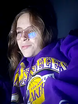 bambiluly online show from 28, 10, 2025