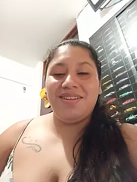 Snapshot of laurita_goloza39 chatting on 15, 7, 2026 laurita goloza39 online show from 15, 7, 2026