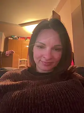 kinkysarahx online show from 9, 4, 2026