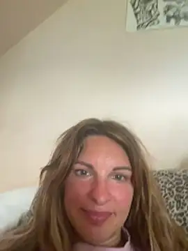 kinkysarahx online show from 1, 7, 2026