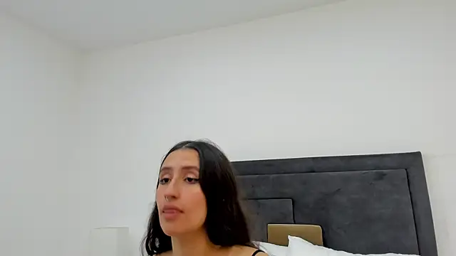 VioletaRocher online show from 12, 11, 2025