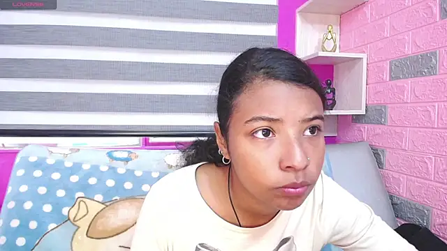 Zoe Rider online show from 4, 12, 2025