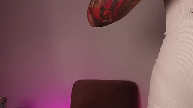 lara bombshelll online show from 15, 1, 2026