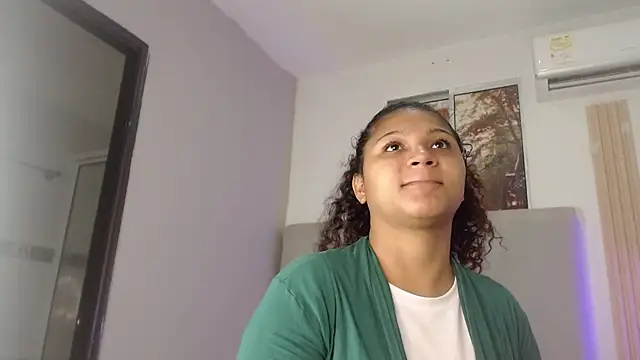 Snapshot of miel_alisha chatting on 3, 2, 2026 miel alisha online show from 3, 2, 2026