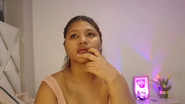 Snapshot of miel_alisha chatting on 11, 7, 2026 miel alisha online show from 11, 7, 2026