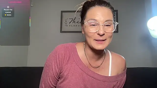 Mandyrheaa online show from 1, 12, 2025