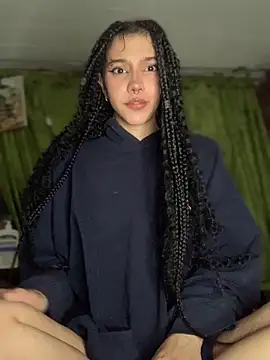 MiaaCute- online show from 6, 11, 2025