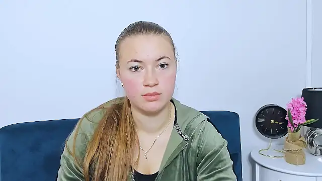 LeaNaughty online show from 21, 10, 2025