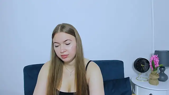 LeaNaughty online show from 23, 10, 2025