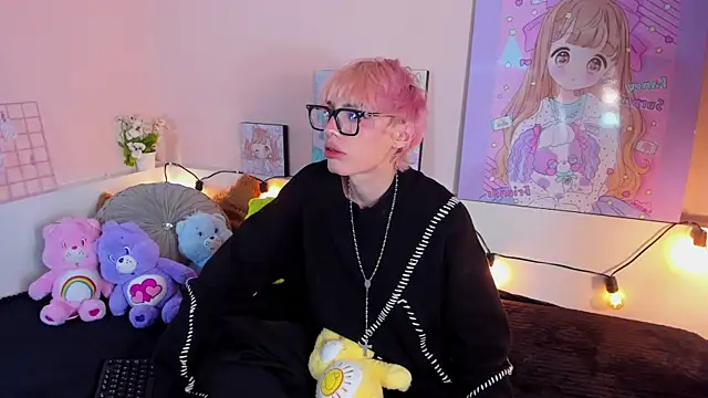 Strawberry Kitty  online show from 27, 10, 2025