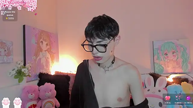 Strawberry Kitty  online show from 16, 3, 2026
