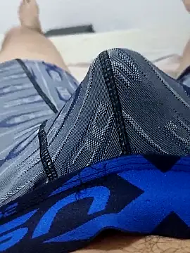 Snapshot of El_pajitas35 chatting on 24, 10, 2025 El pajitas35 online show from 24, 10, 2025