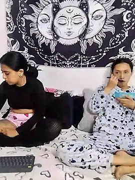 emily n abby online show from 28, 4, 2026