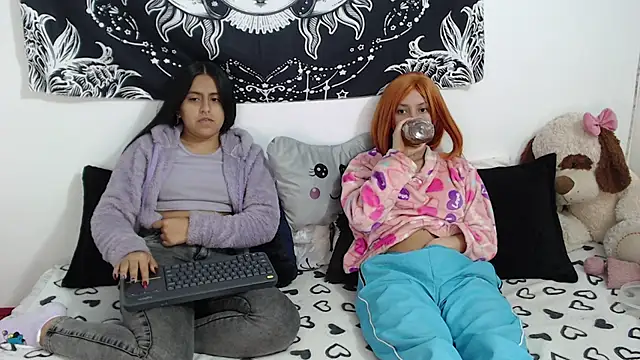 emily n abby online show from 28, 10, 2025