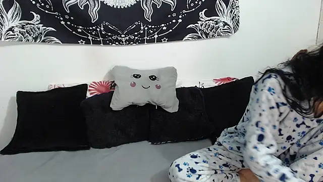 Snapshot of emily_n_abby chatting on 2, 3, 2026 emily n abby online show from 2, 3, 2026