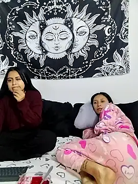 emily n abby online show from 11, 4, 2026