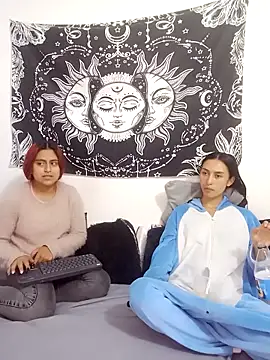 Snapshot of emily_n_abby chatting on 24, 2, 2026 emily n abby online show from 24, 2, 2026