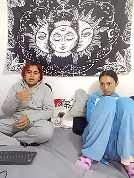 Snapshot of emily_n_abby chatting on 5, 2, 2026 emily n abby online show from 5, 2, 2026