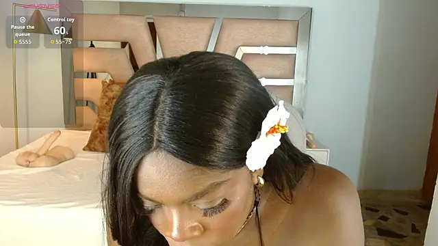 Snapshot of Maiacharris_ chatting on 6, 11, 2025 Maiacharris online show from 6, 11, 2025