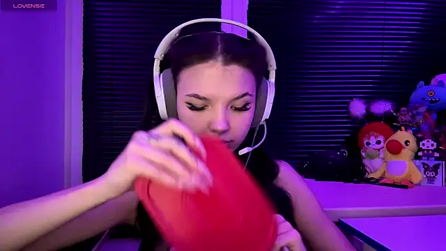 HanaMantanaDell online show from 4, 12, 2025