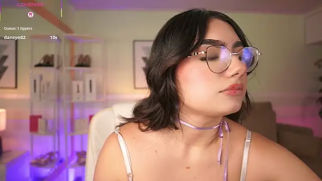 EmilyTurneer online show from 16, 4, 2026