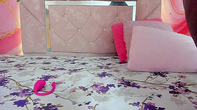 mia  blaze   online show from 5, 2, 2026