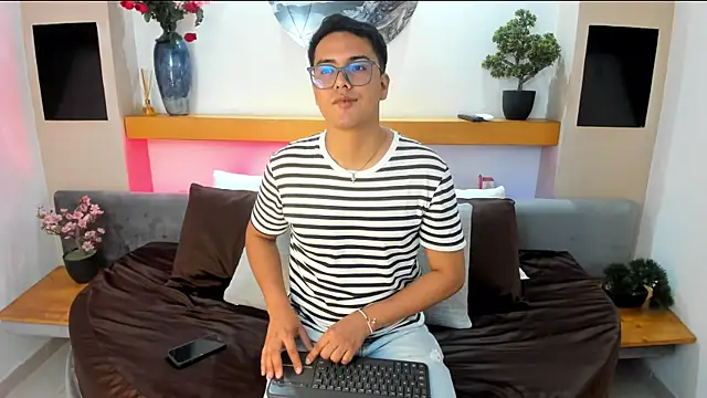 JohnBelRose online show from 19, 12, 2025