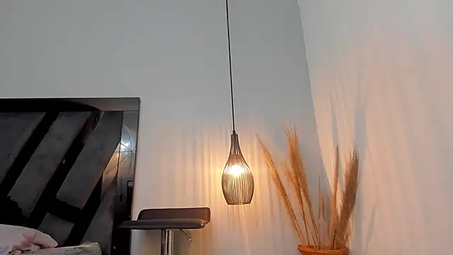 Amelia Brixton online show from 13, 2, 2026