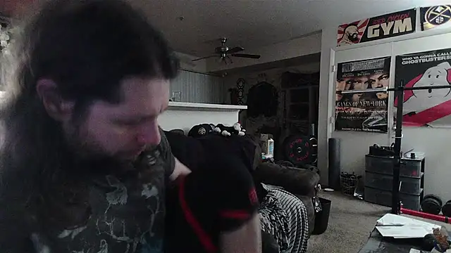 biggerisbetter12 online show from 15, 4, 2026