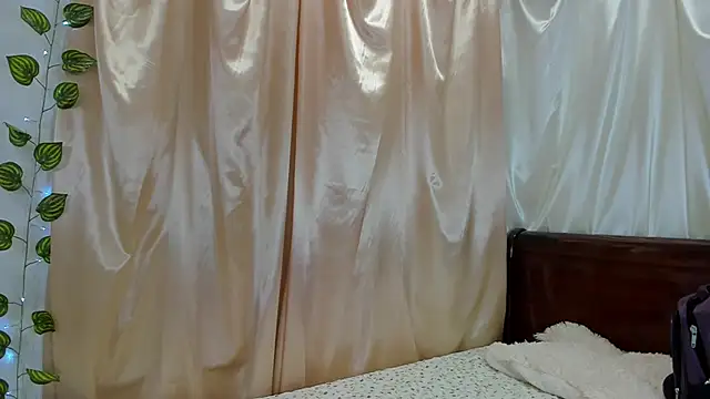 Snapshot of Milie_yue chatting on 29, 11, 2025 Milie yue online show from 29, 11, 2025