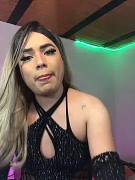 Snapshot of Shopia_fox777 chatting on 5, 11, 2025 Shopia fox777 online show from 5, 11, 2025