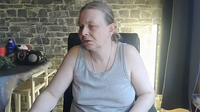 Diamond Bite online show from 1, 12, 2025