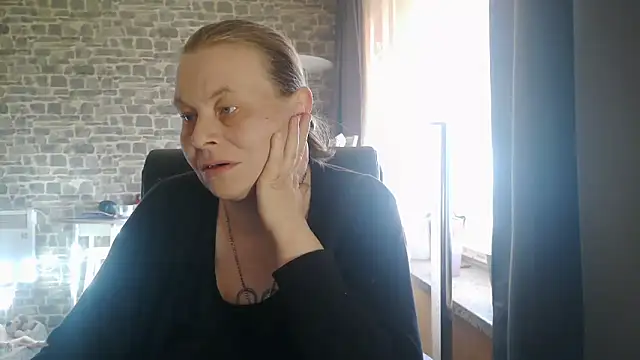 Diamond Bite online show from 1, 11, 2025