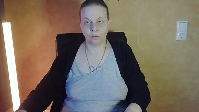 Diamond Bite online show from 17, 11, 2025