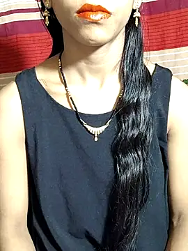 Itz Aisha   online show from 5, 11, 2025