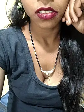 Itz Aisha   online show from 11, 4, 2026