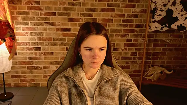 May Bloom online show from 23, 11, 2025