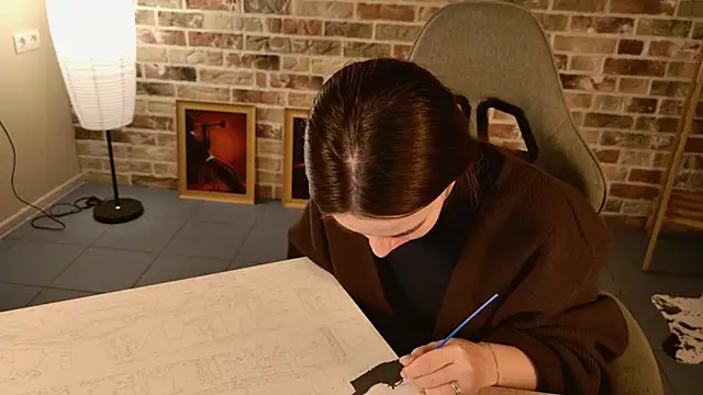 May Bloom online show from 16, 12, 2025