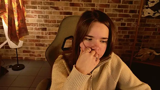 May Bloom online show from 3, 12, 2025