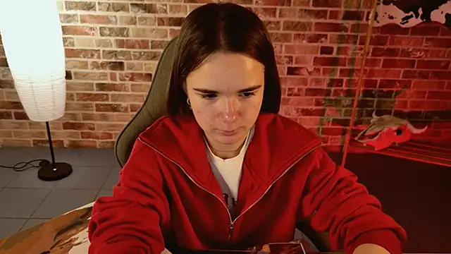 May Bloom online show from 10, 11, 2025