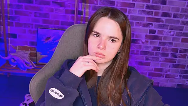 May Bloom online show from 15, 4, 2026