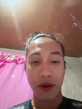 taylaxuxu online show from 13, 6, 2026
