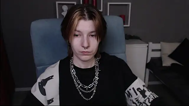 Snapshot of guitarandangell chatting on 9, 2, 2026 guitarandangell online show from 9, 2, 2026