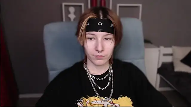 Snapshot of guitarandangell chatting on 17, 2, 2026 guitarandangell online show from 17, 2, 2026