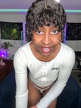 DaisyMynx online show from 8, 11, 2025