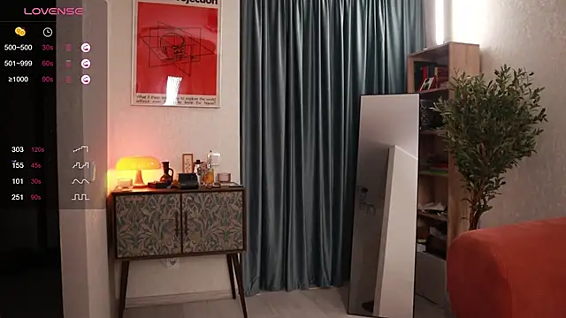 Pheromoon online show from 30, 11, 2025