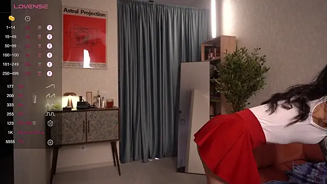 Pheromoon online show from 1, 2, 2026